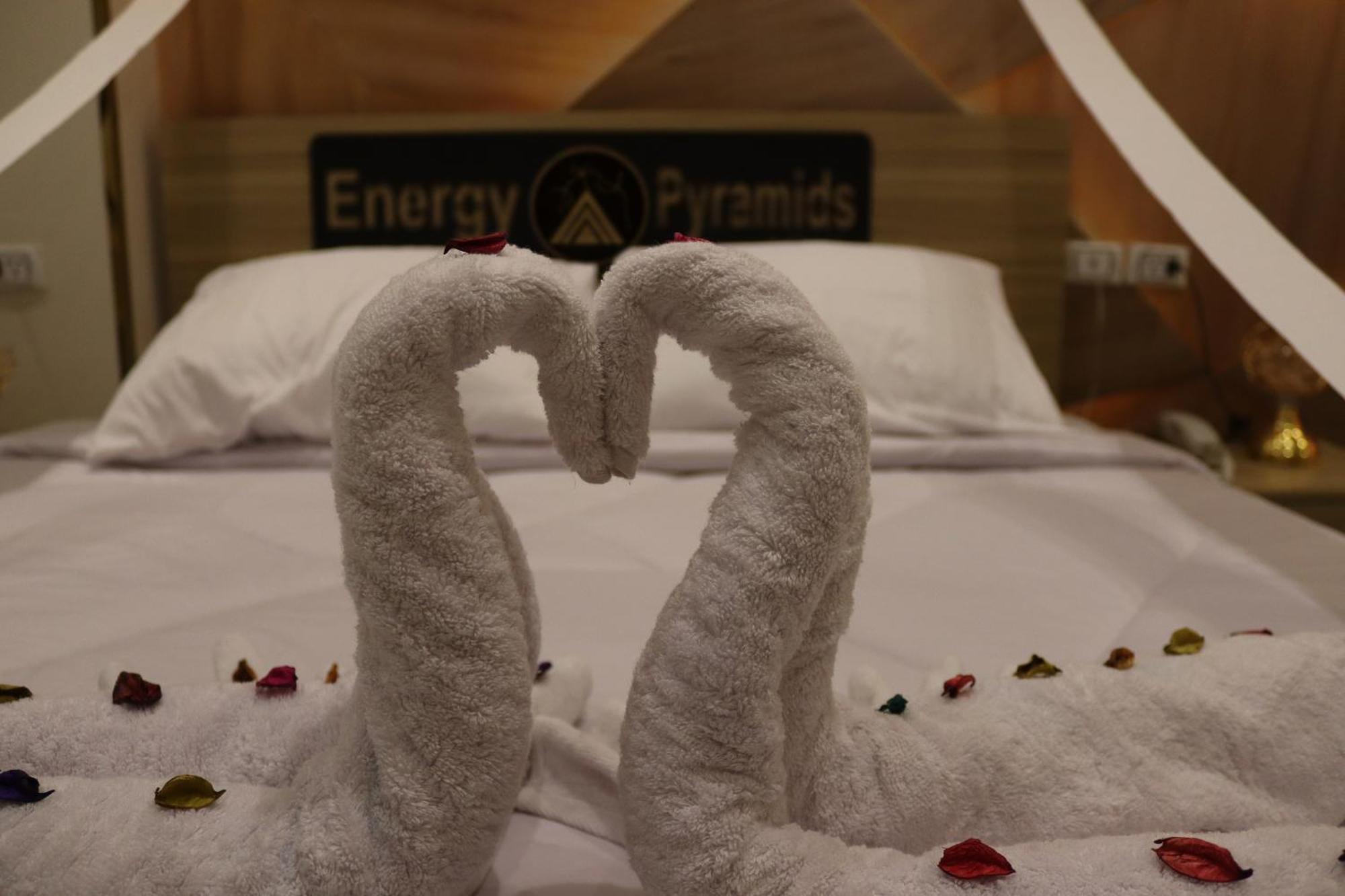 Energy Pyramids View Kafret el-Gabal Exterior foto
